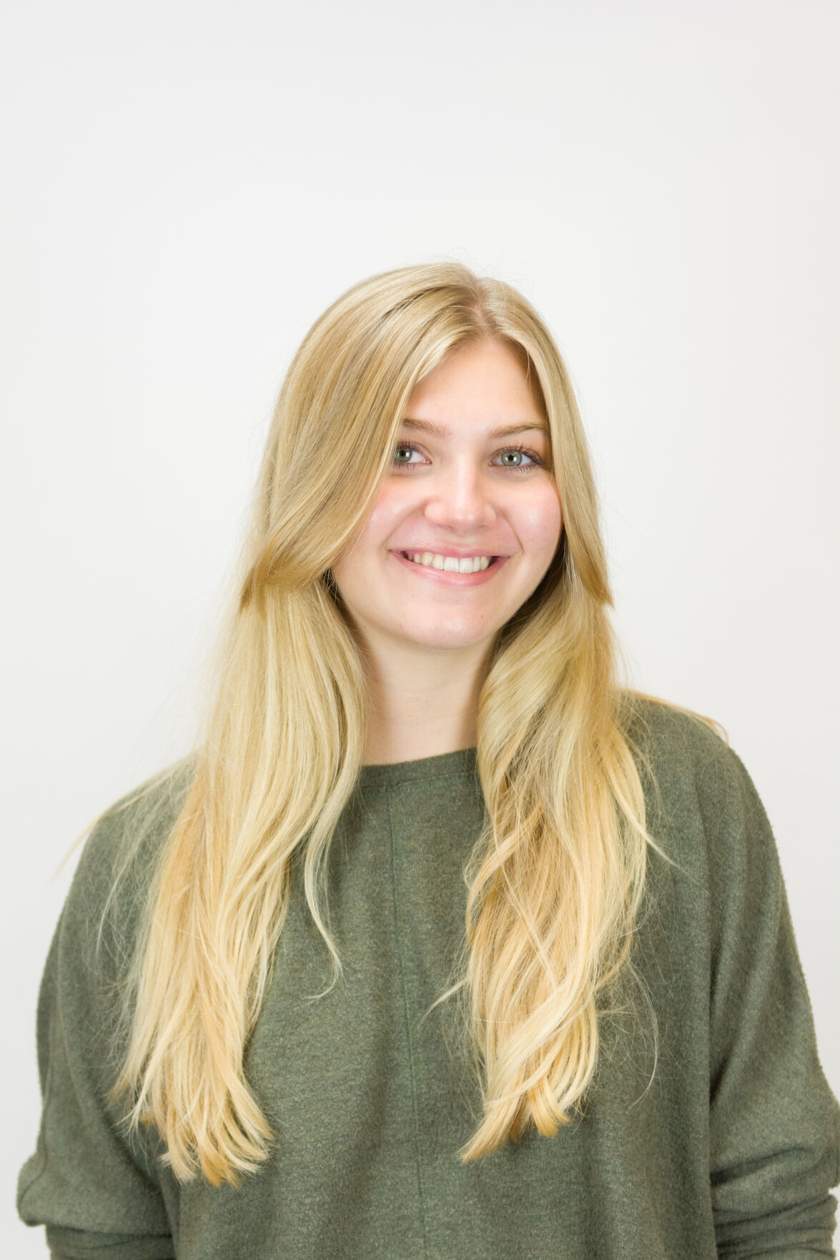Erin Gwydir headshot